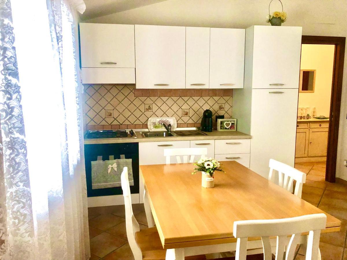 Presso La Maison De Gioel Usufruirai Di Un Appartamento Indipendente Dotato Di Uso Cucina E Lavatrice Arredato In Maniera Funzionale Situato In Ottima Posizione Vicino A Supermercati Caffetterie Pasticcerie Bar Pizzerie E Tanti Altri Servizi Olbia Exterior photo